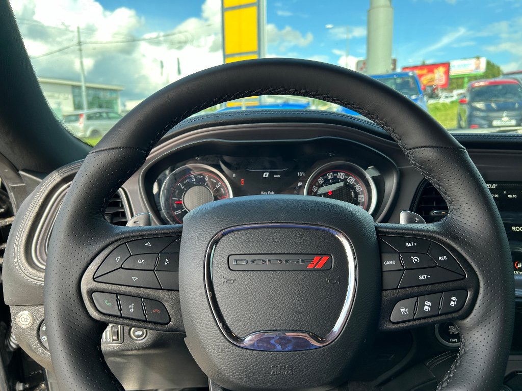 Dodge Challenger