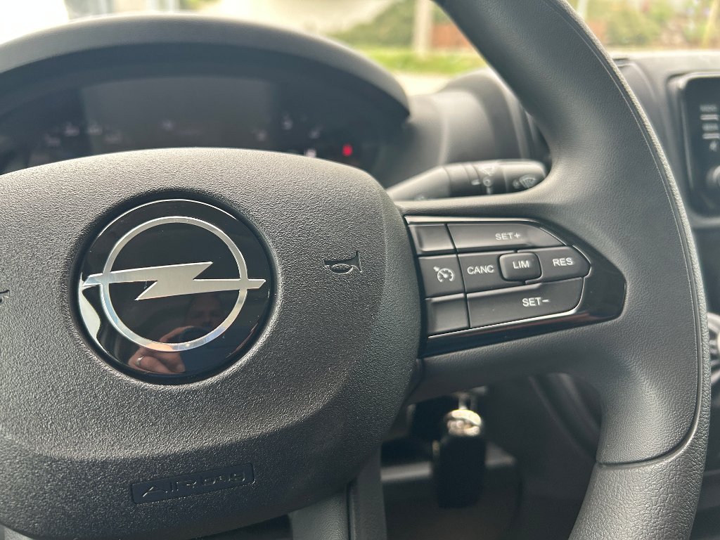Opel Movano