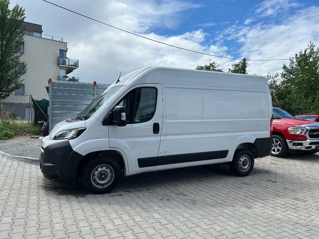 Opel Movano