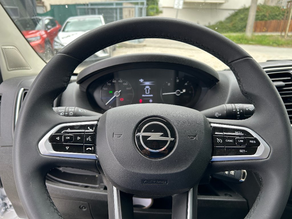 Opel Movano