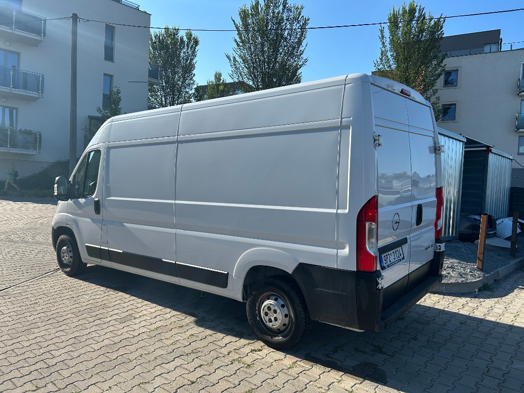 Opel Movano