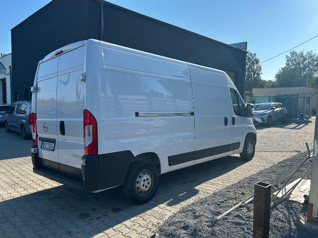 Opel Movano