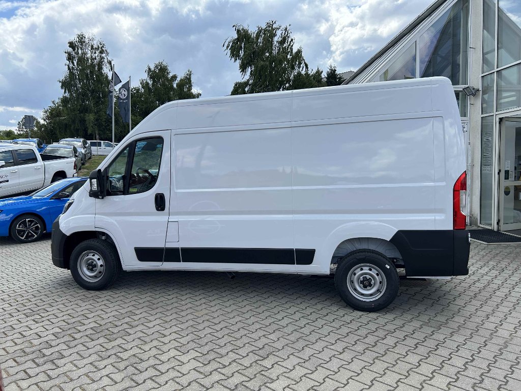 Opel Movano