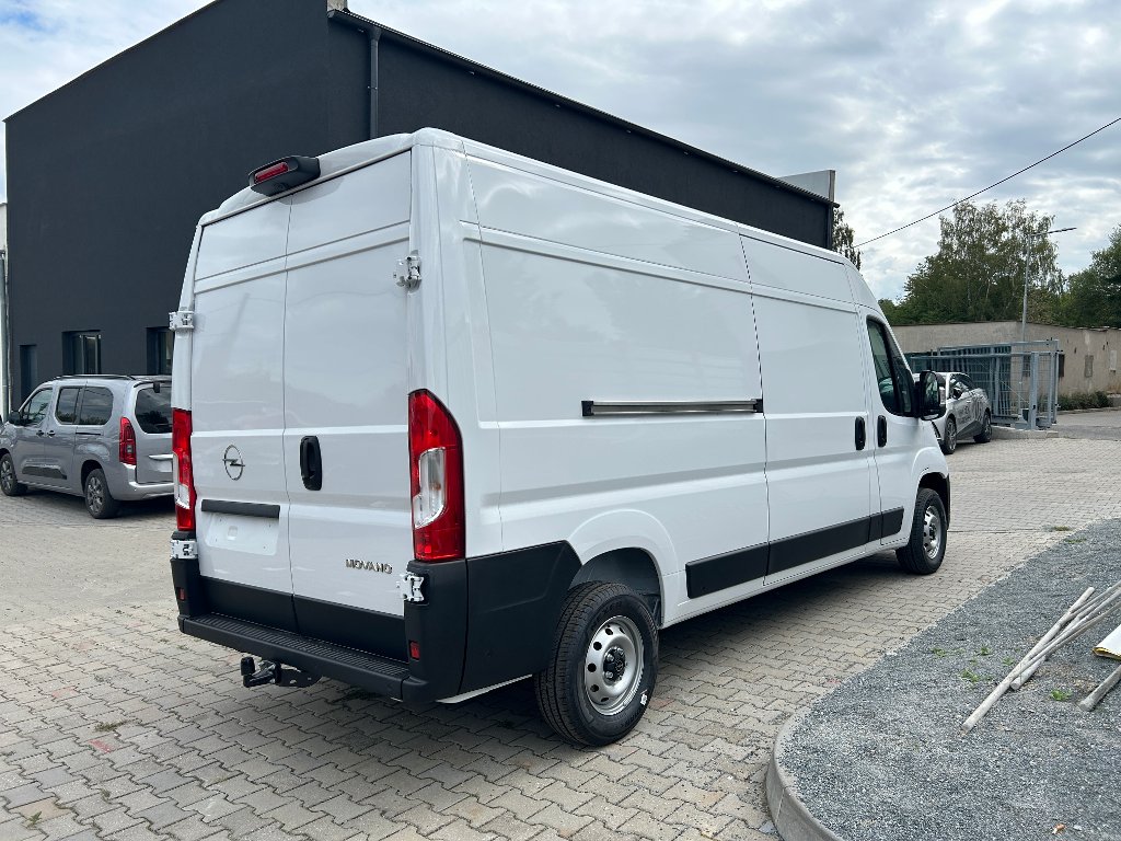 Opel Movano